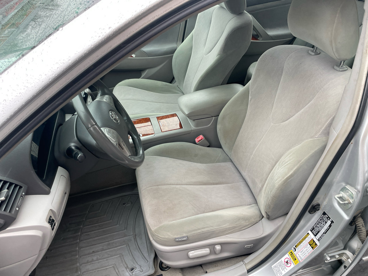 Used 2010 Toyota Camry XLE image 22