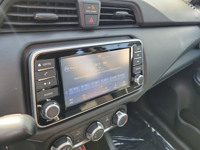 Used 2021 Nissan Versa S FWD image 17