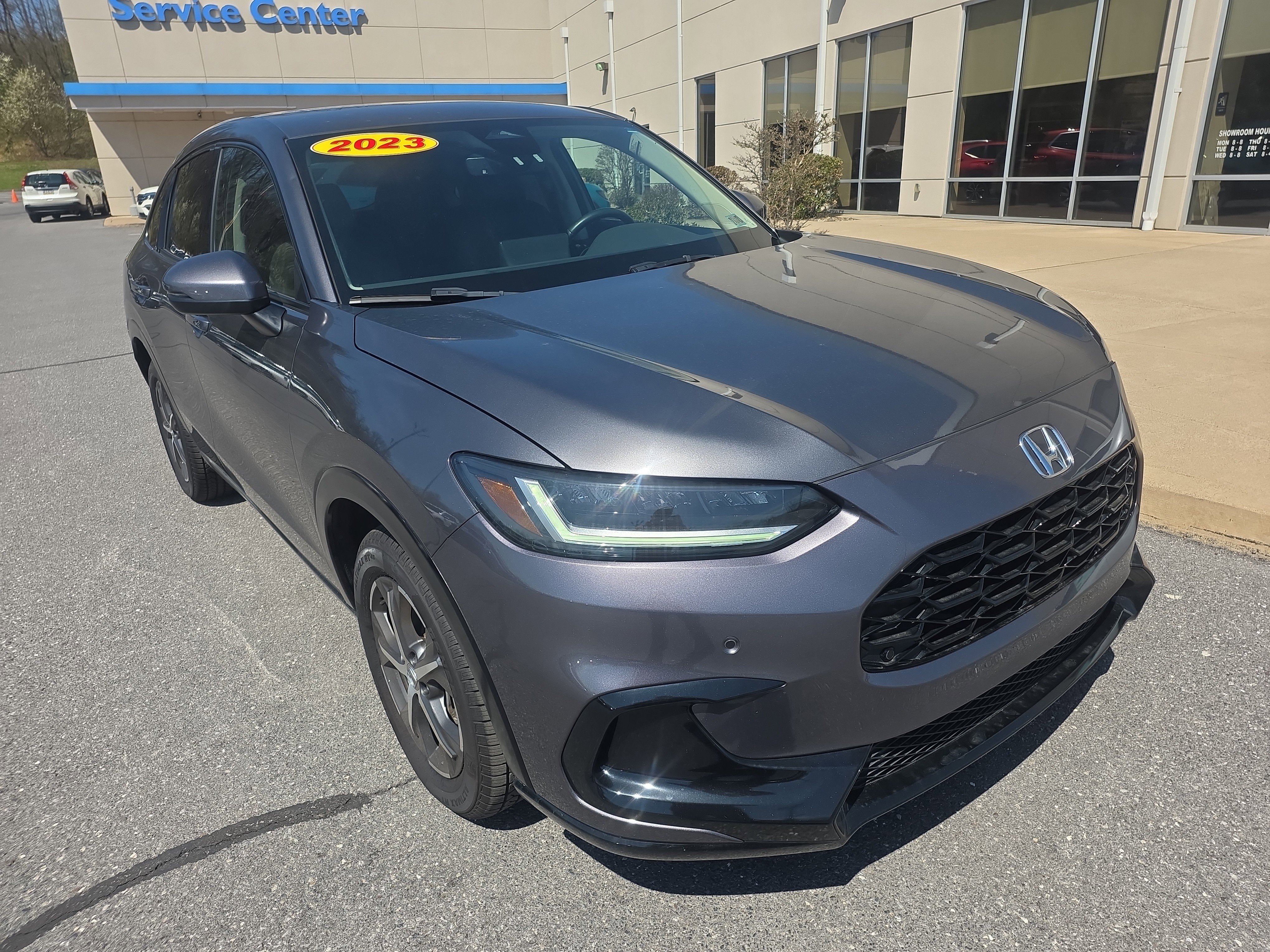 Used 2023 Honda HR-V EX-L image 3