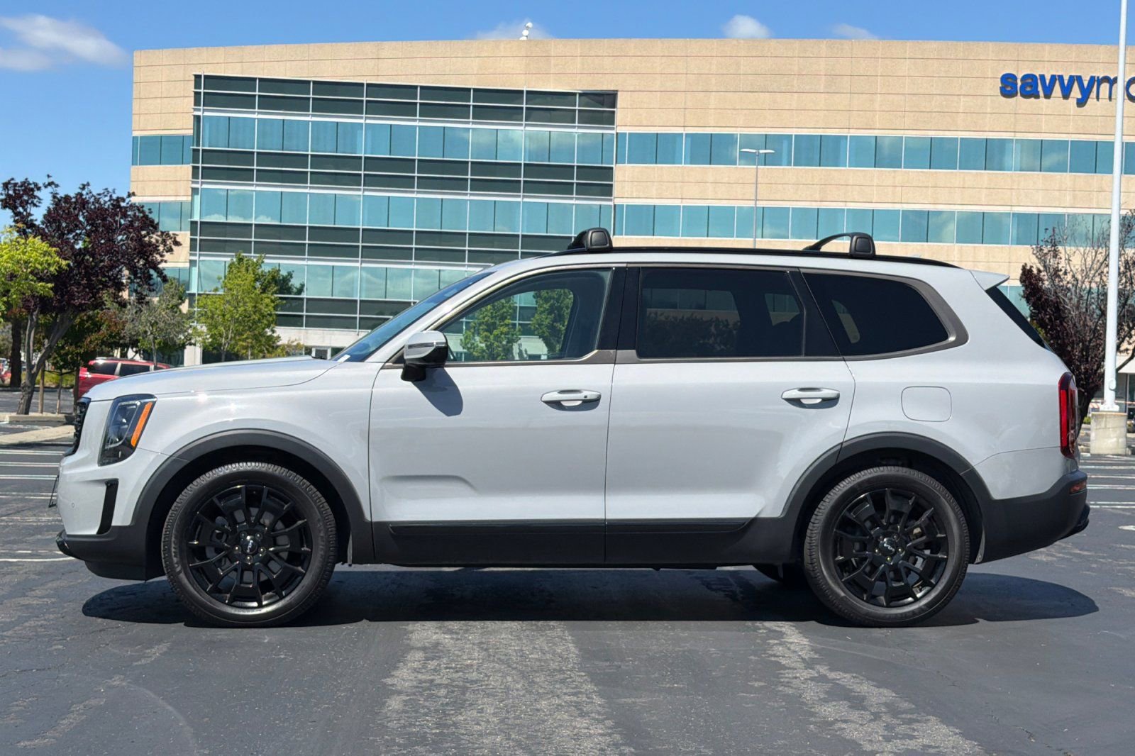 Used 2022 Kia Telluride SX w/ SX Prestige Package image 7