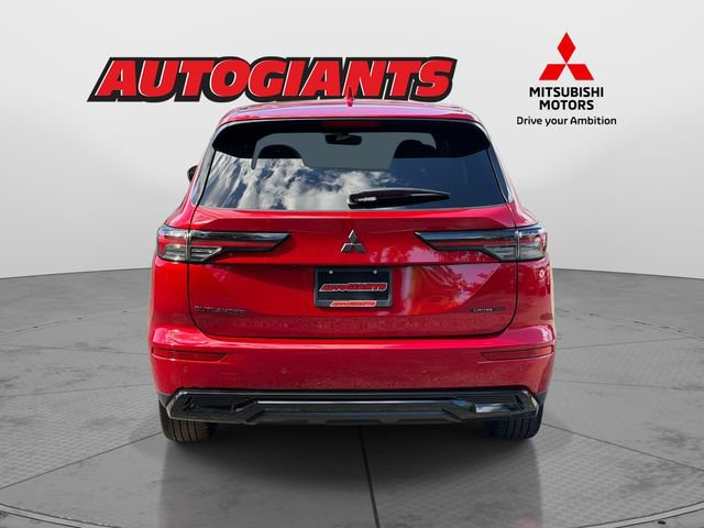 New 2026 Mitsubishi Outlander LE FWD image 3