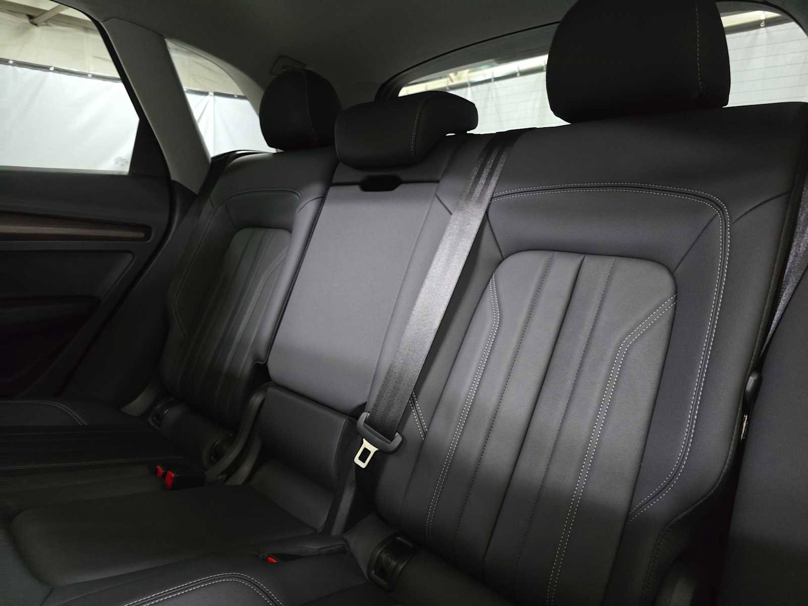 Used 2022 Audi Q5 2.0T Premium w/ Convenience Package image 19