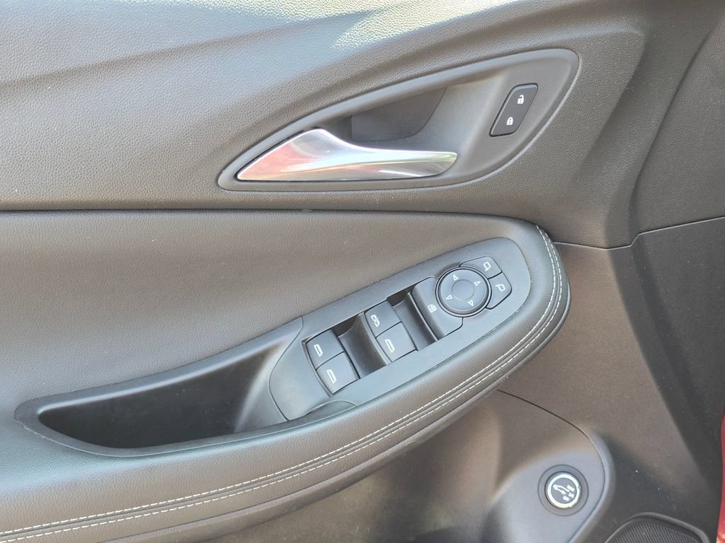 Used 2023 Buick Encore GX Select FWD image 30