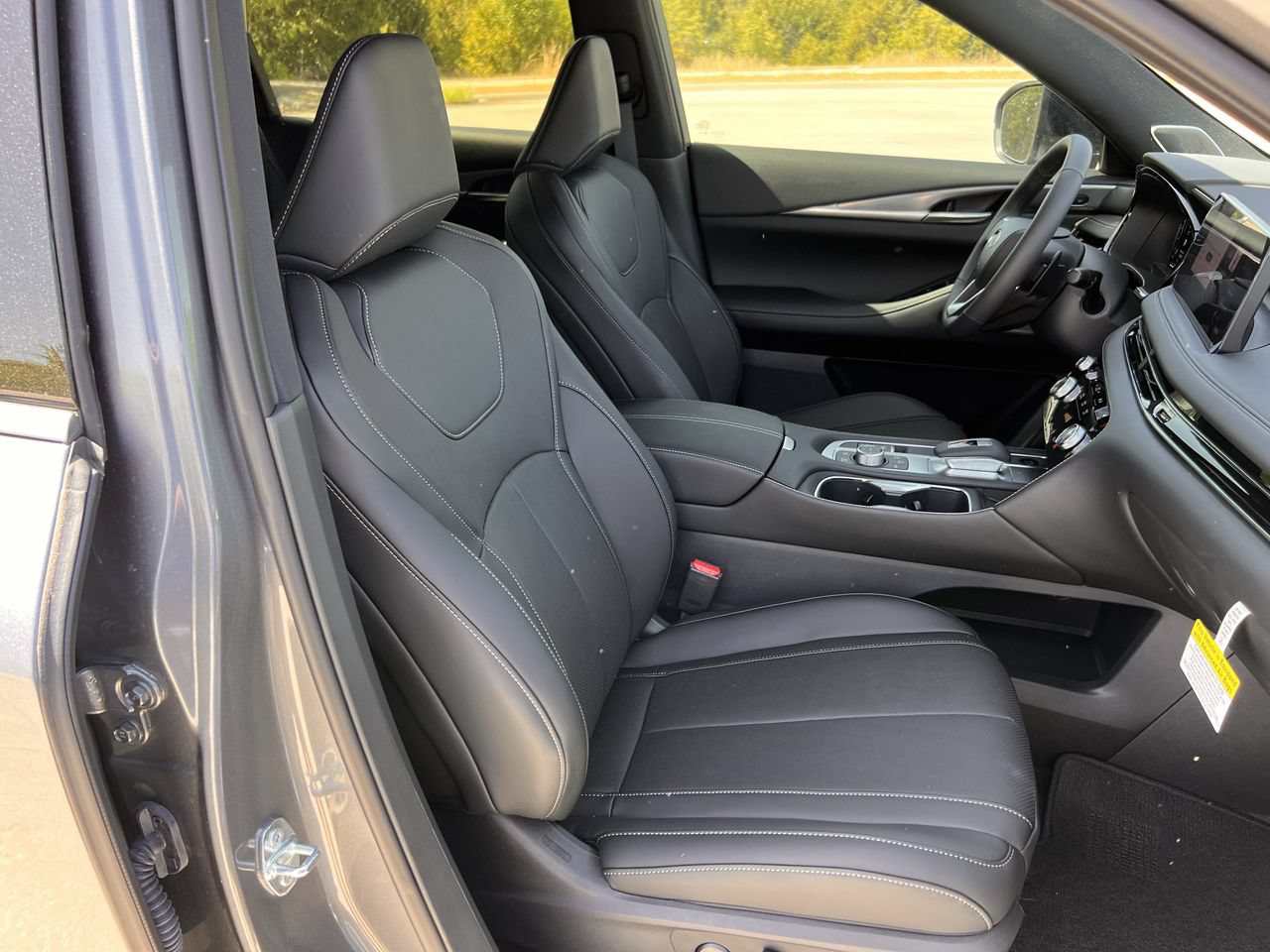 New 2027 INFINITI QX60 Sport w/ Dark Cargo Package AWD/4WD image 23