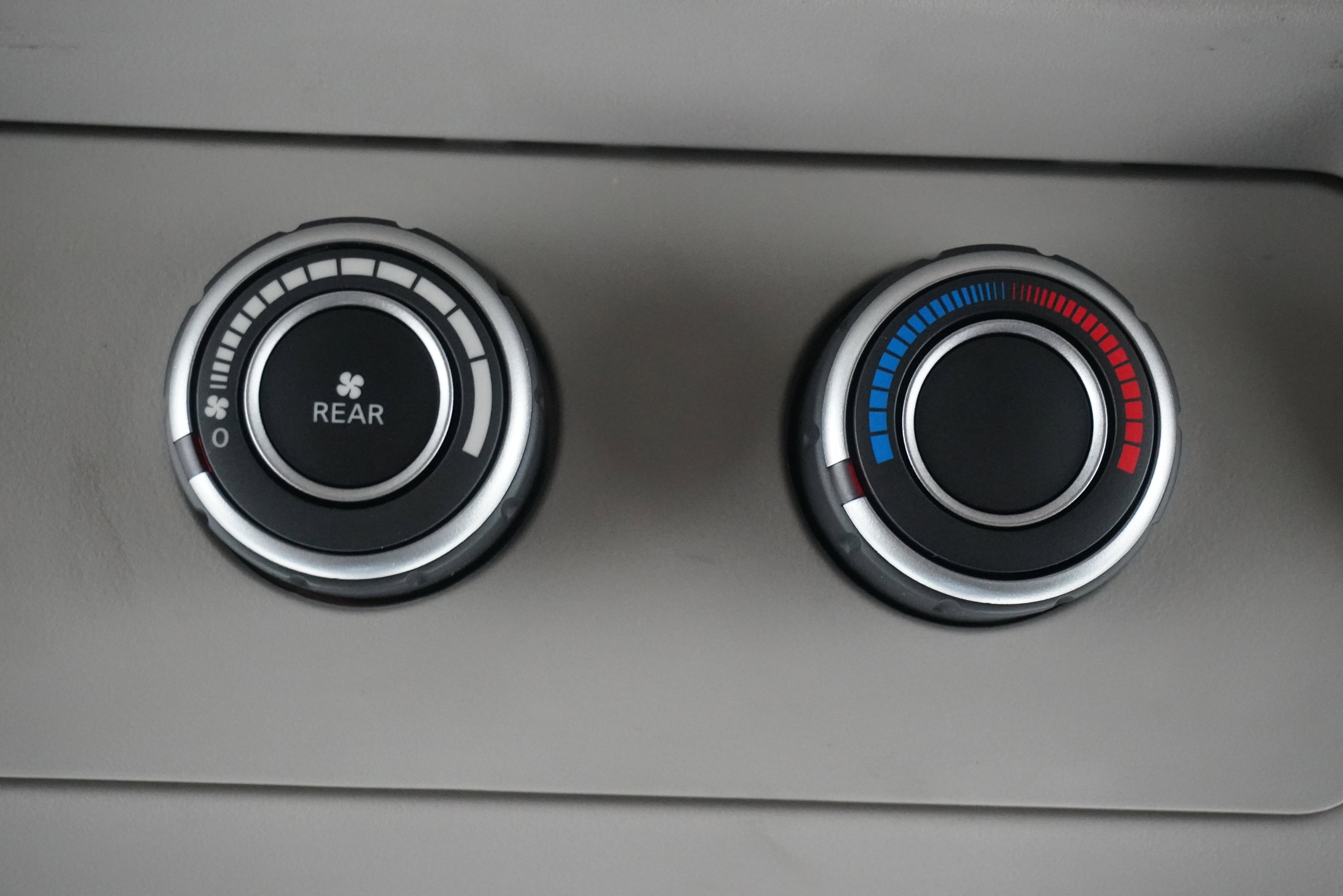 Used 2020 Nissan NV 3500 SV w/ Navigation Package image 17