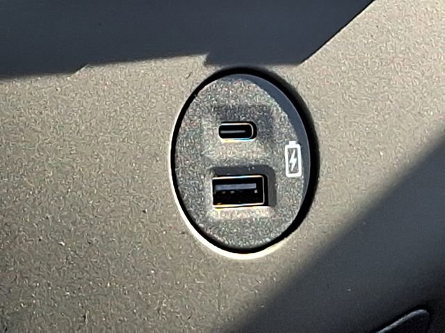 Used 2023 Ford F650 2WD Regular Cab Super Duty image 25