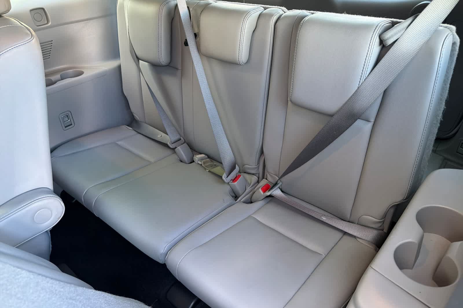 Used 2017 Toyota Highlander Limited AWD/4WD image 17