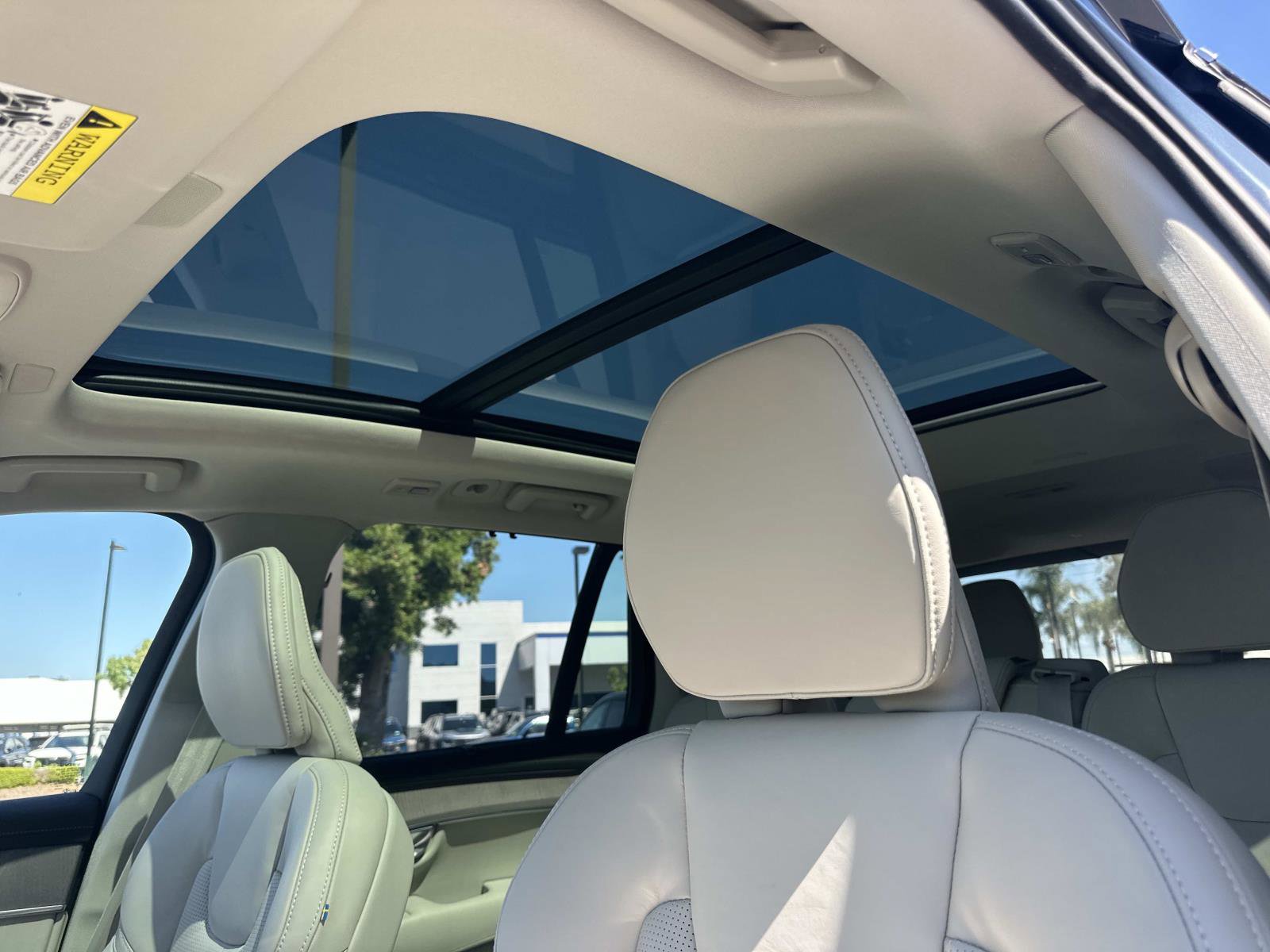 New 2026 Volvo XC90 T8 Ultra w/ Protection Package Premier image 25