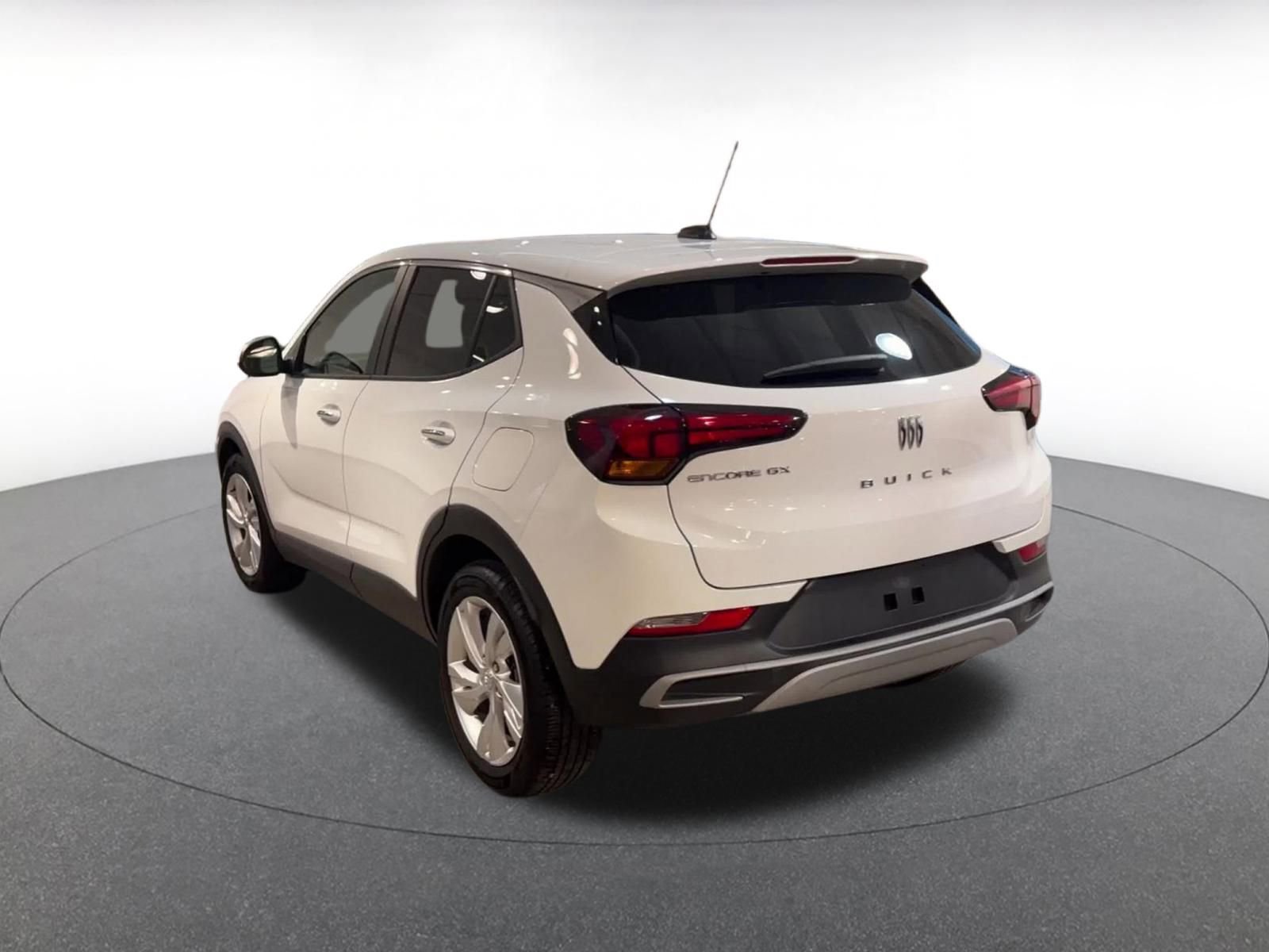 Used 2025 Buick Encore GX Preferred image 11