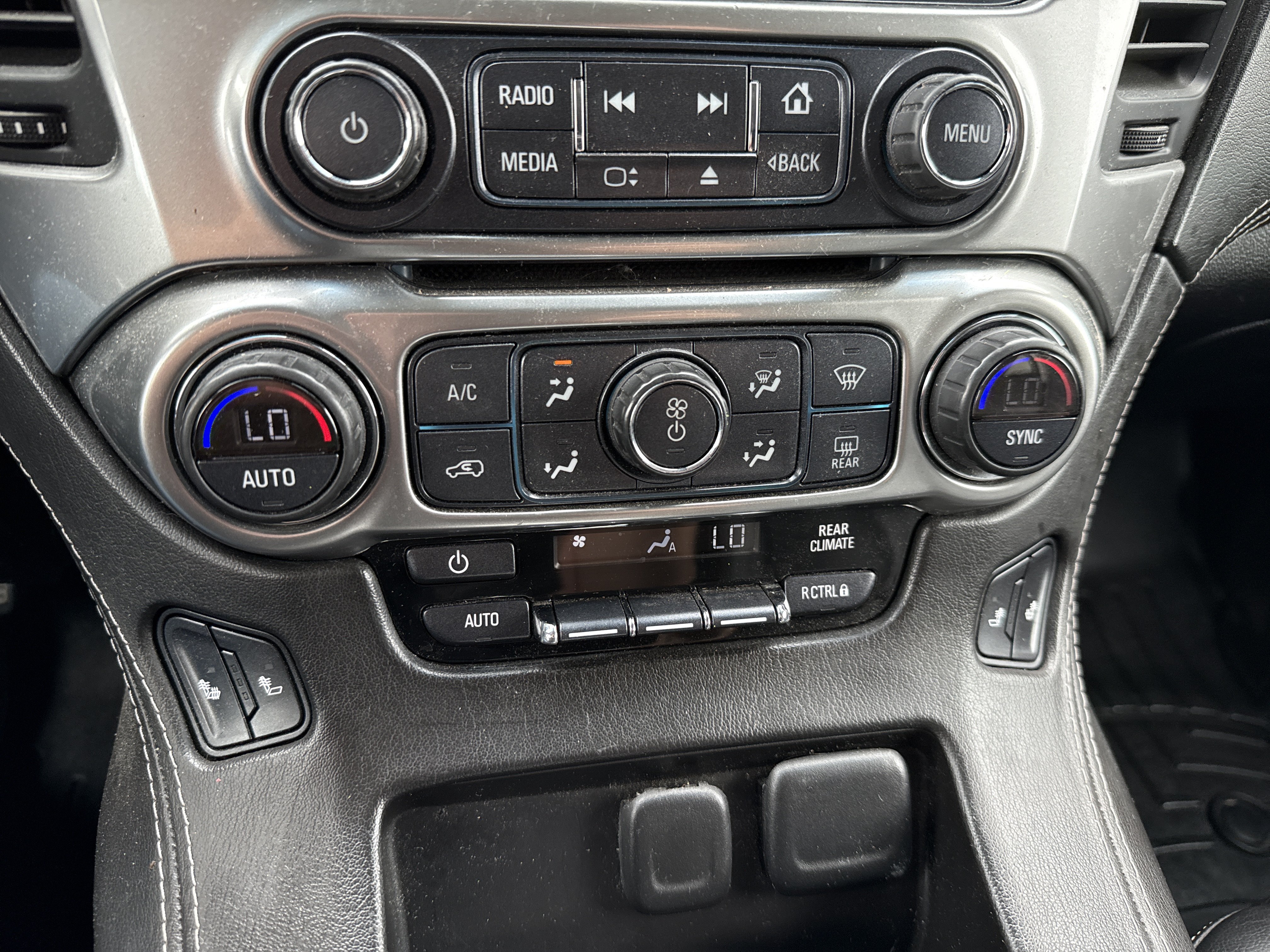Used 2016 Chevrolet Suburban LT AWD/4WD image 8