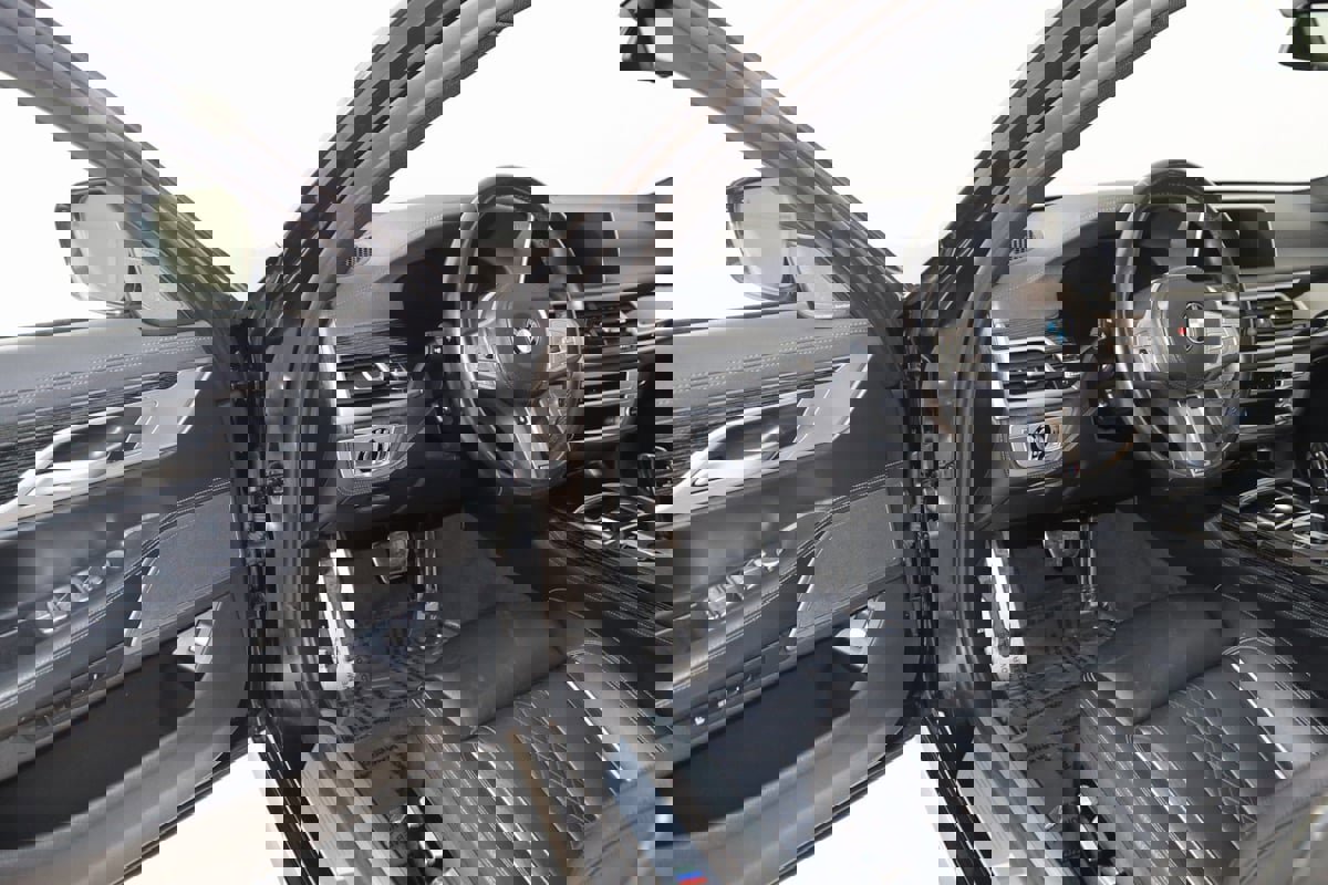 Used 2022 BMW 750i xDrive w/ M Sport Package image 63