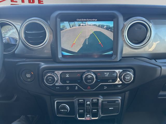 Used 2019 Jeep Wrangler Unlimited Sahara w/ Uconnect 4C Nav & Sound Group image 38