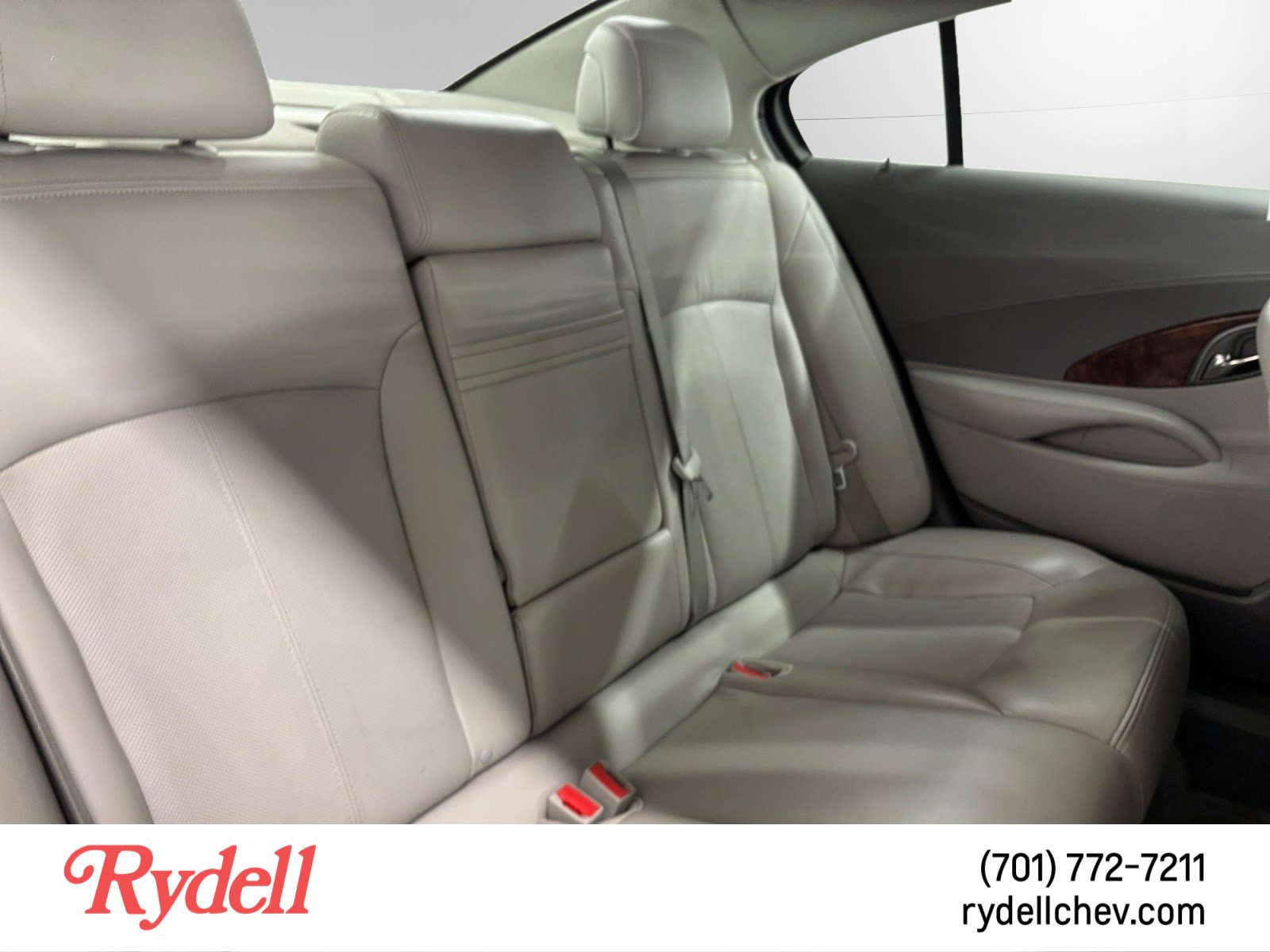 Used 2013 Buick LaCrosse Touring FWD image 17