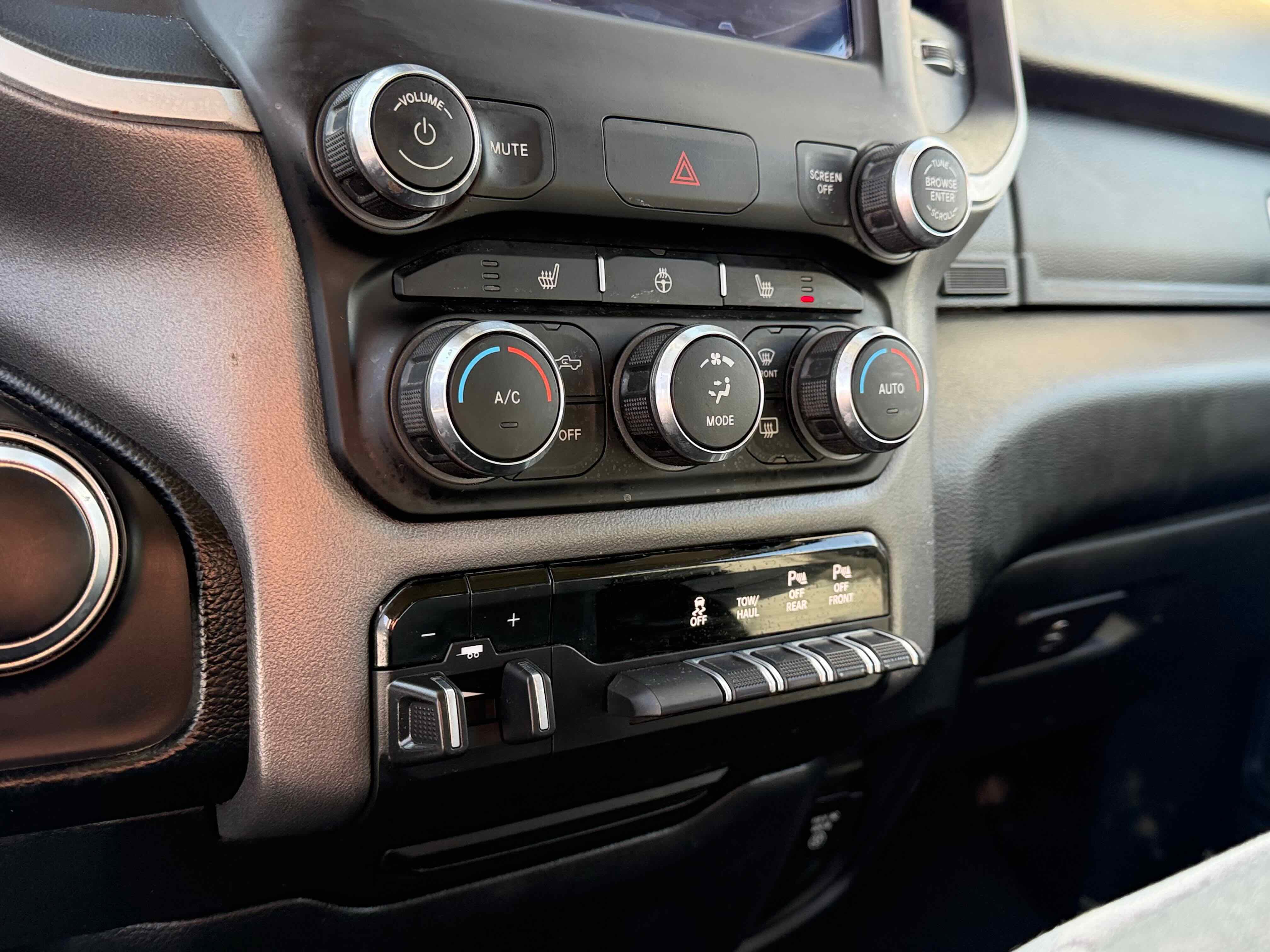 Used 2020 RAM 1500 Big Horn image 24