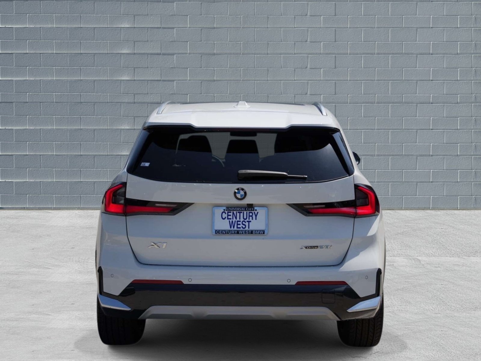 New 2027 BMW X1 xDrive28i AWD/4WD image 4