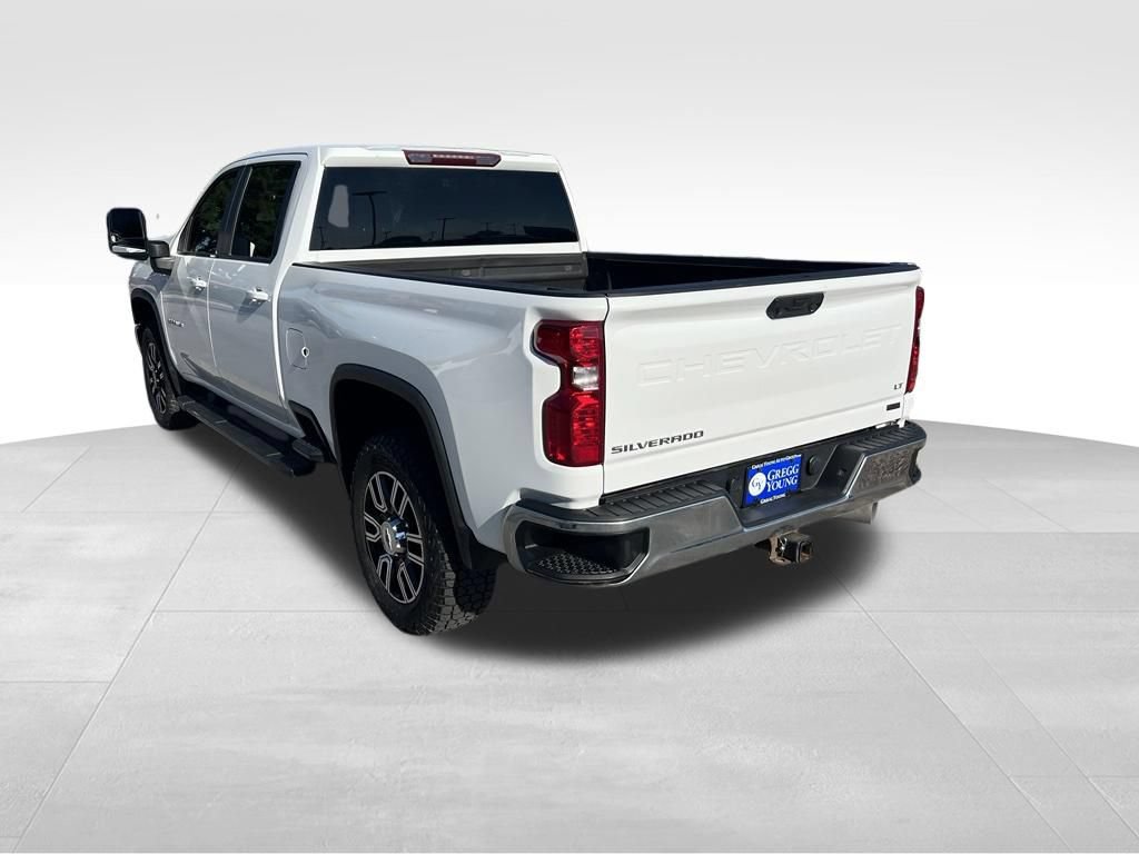 Used 2022 Chevrolet Silverado 2500 LT w/ Convenience Package AWD/4WD image 4