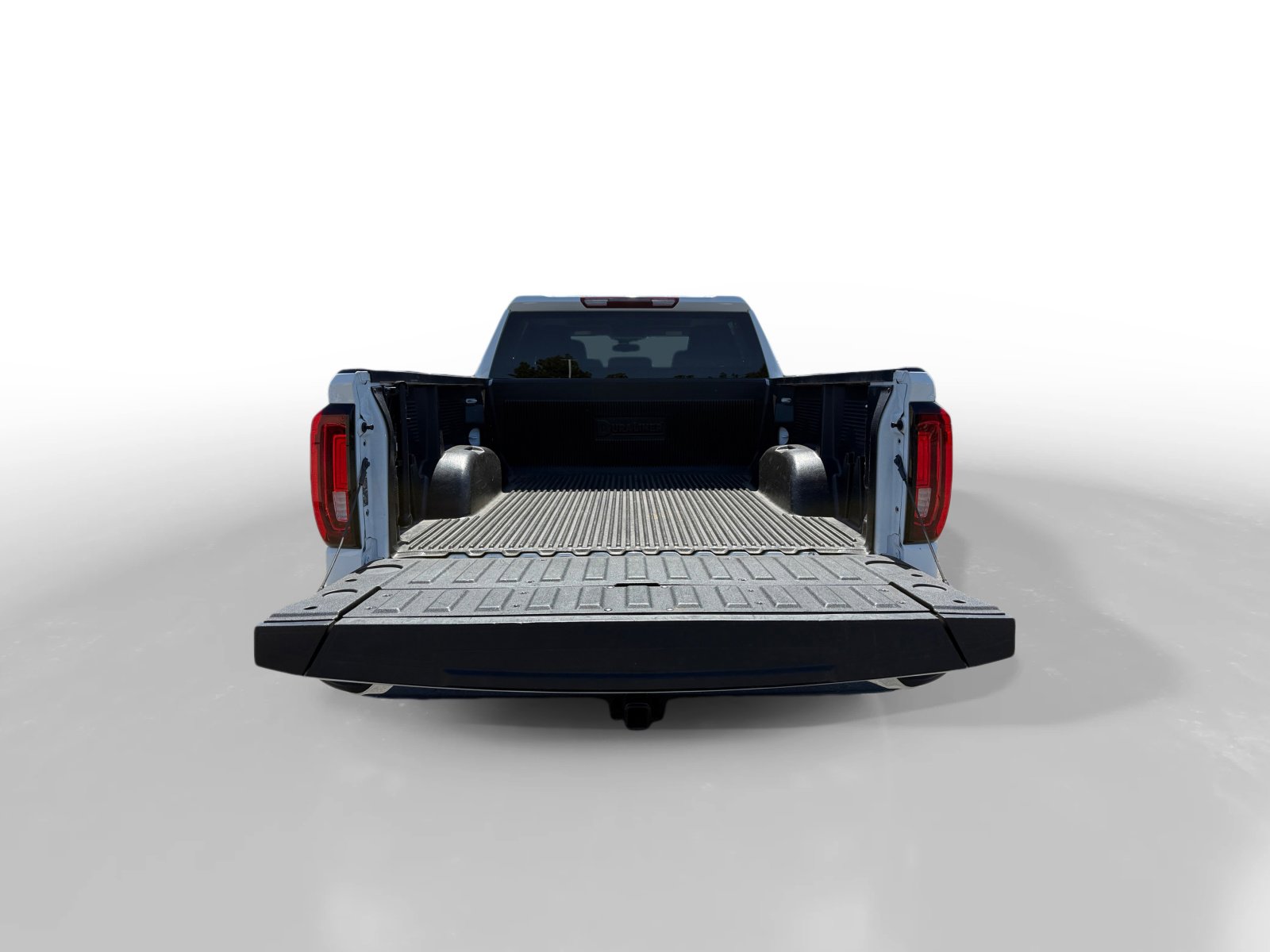Used 2025 GMC Sierra 1500 SLT RWD image 17