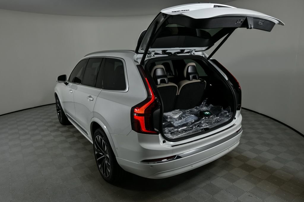 Certified 2026 Volvo XC90 B6 Plus w/ Protection Package Premier image 33