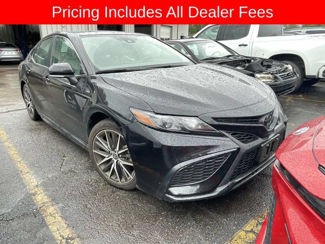 Used 2024 Toyota Camry SE FWD image 12