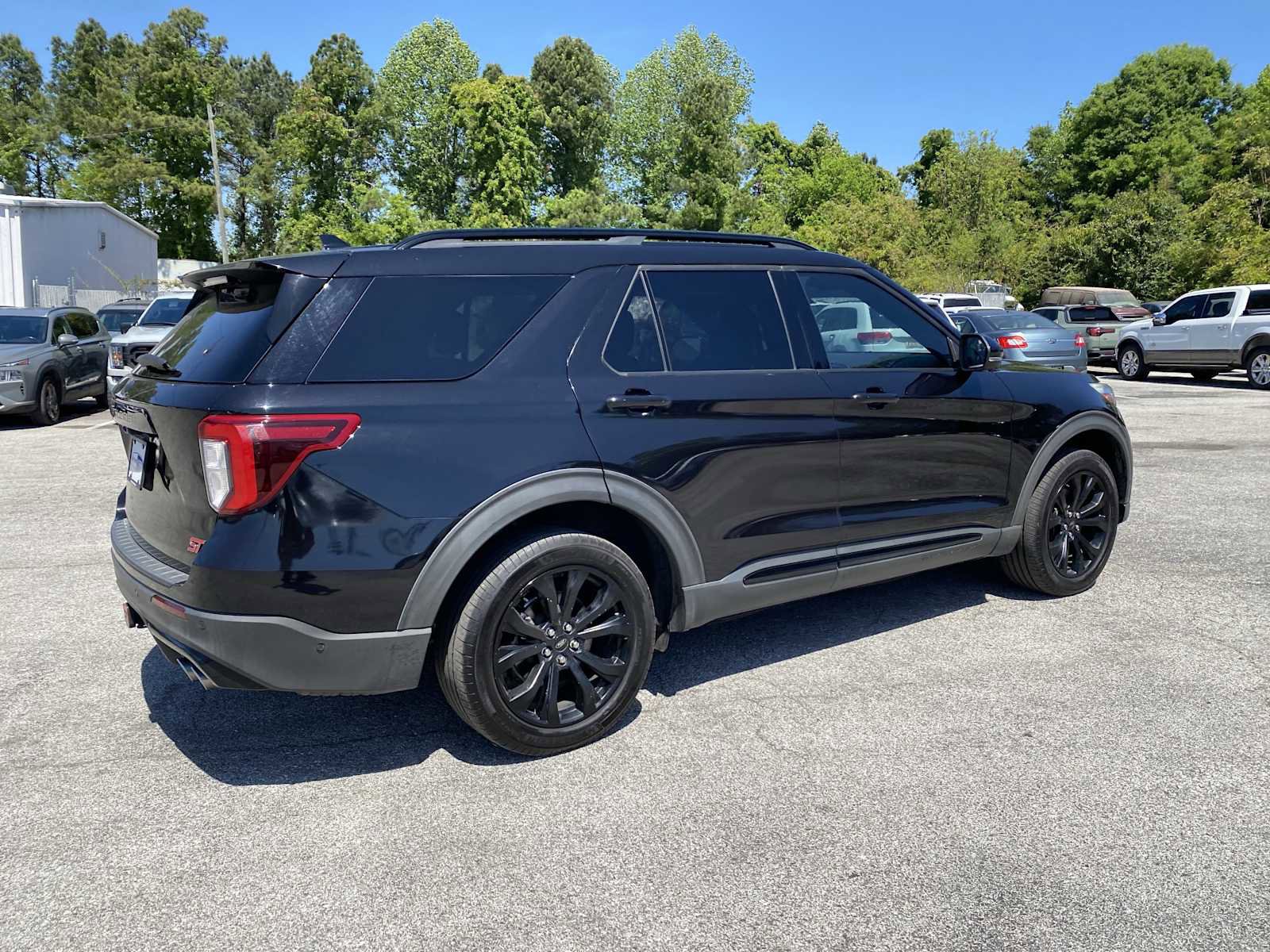 Used 2020 Ford Explorer ST w/ Premium Technology Package image 5