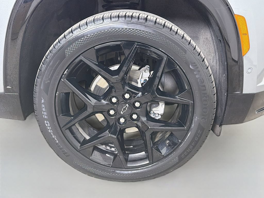 Used 2024 Chevrolet Traverse RS w/ LPO, Floor Liner Package FWD image 30