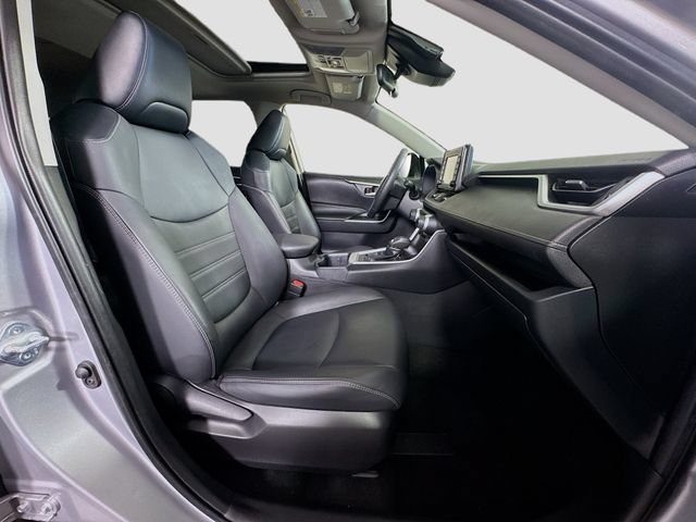 Certified 2022 Toyota RAV4 XLE Premium AWD/4WD image 30