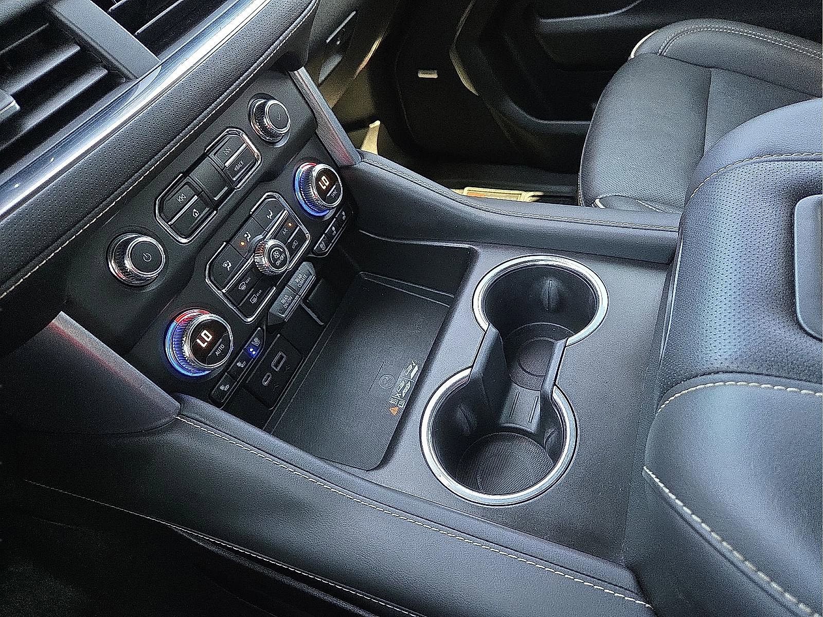 Certified 2022 GMC Yukon XL SLT w/ SLT Premium Package image 25