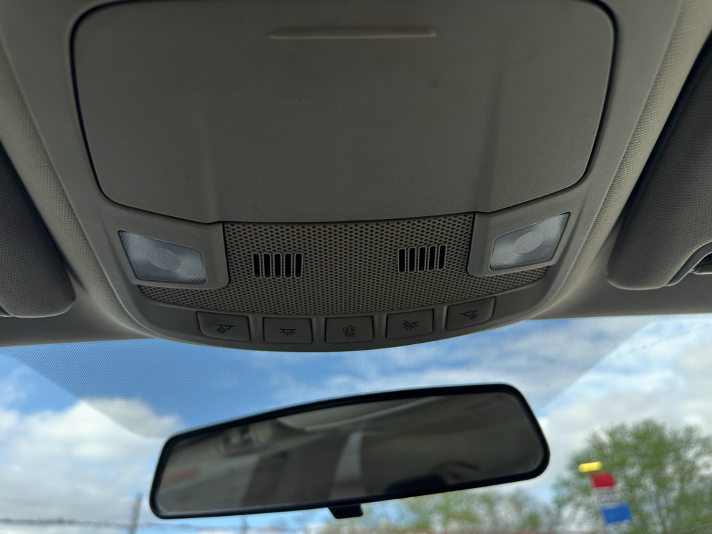 Used 2018 Ford Fusion SE w/ Fusion SE Technology Package FWD image 14