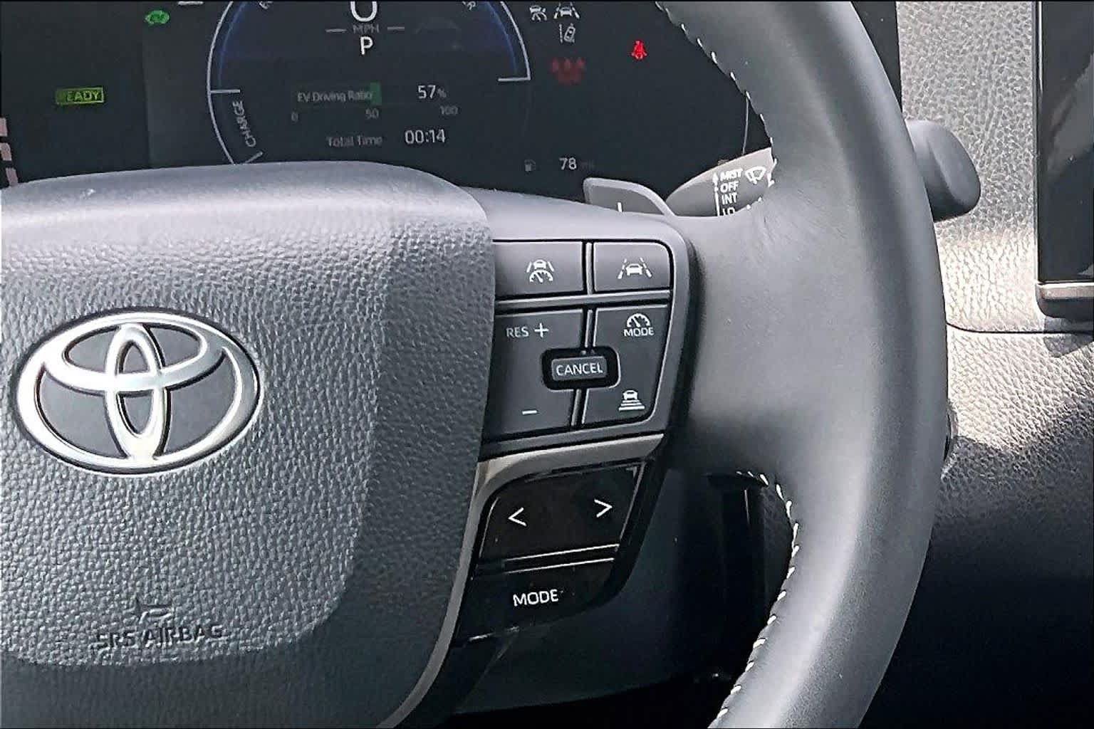 Used 2025 Toyota Camry SE w/ Convenience Package AWD/4WD image 24