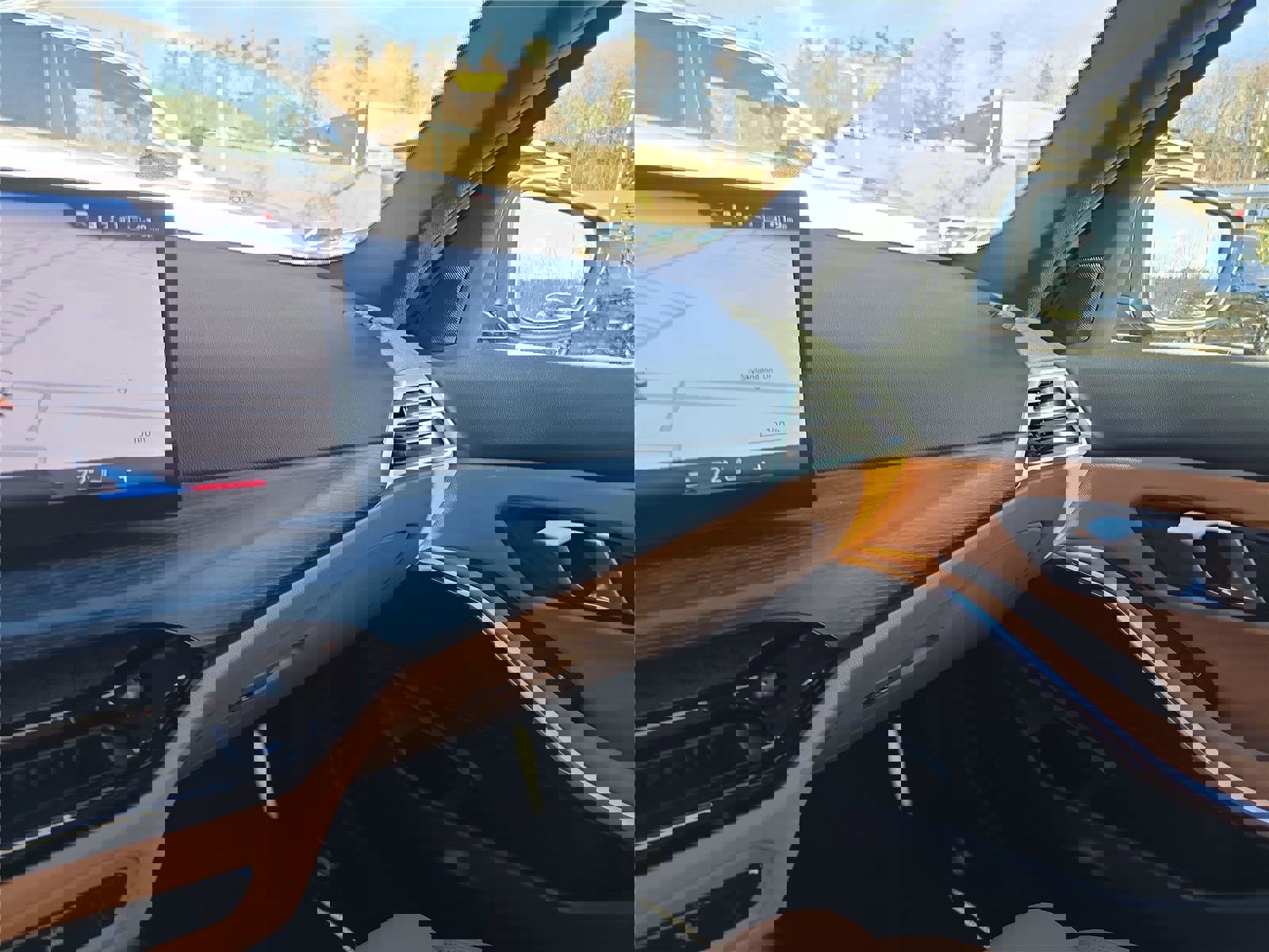 Certified 2025 BMW 330i xDrive Sedan w/ Premium Package image 24