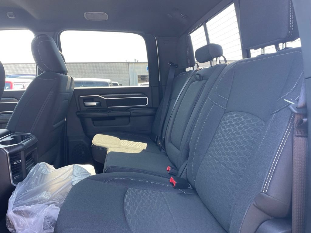 New 2026 RAM 2500 Big Horn AWD/4WD image 9