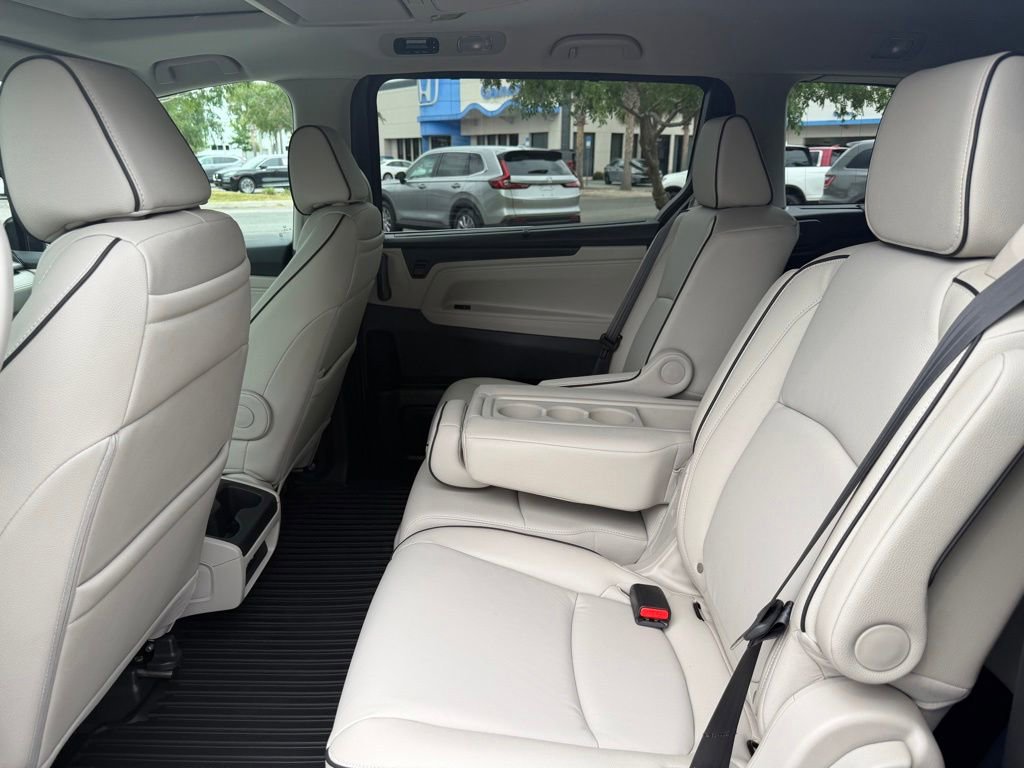 Certified 2026 Honda Odyssey Touring image 14