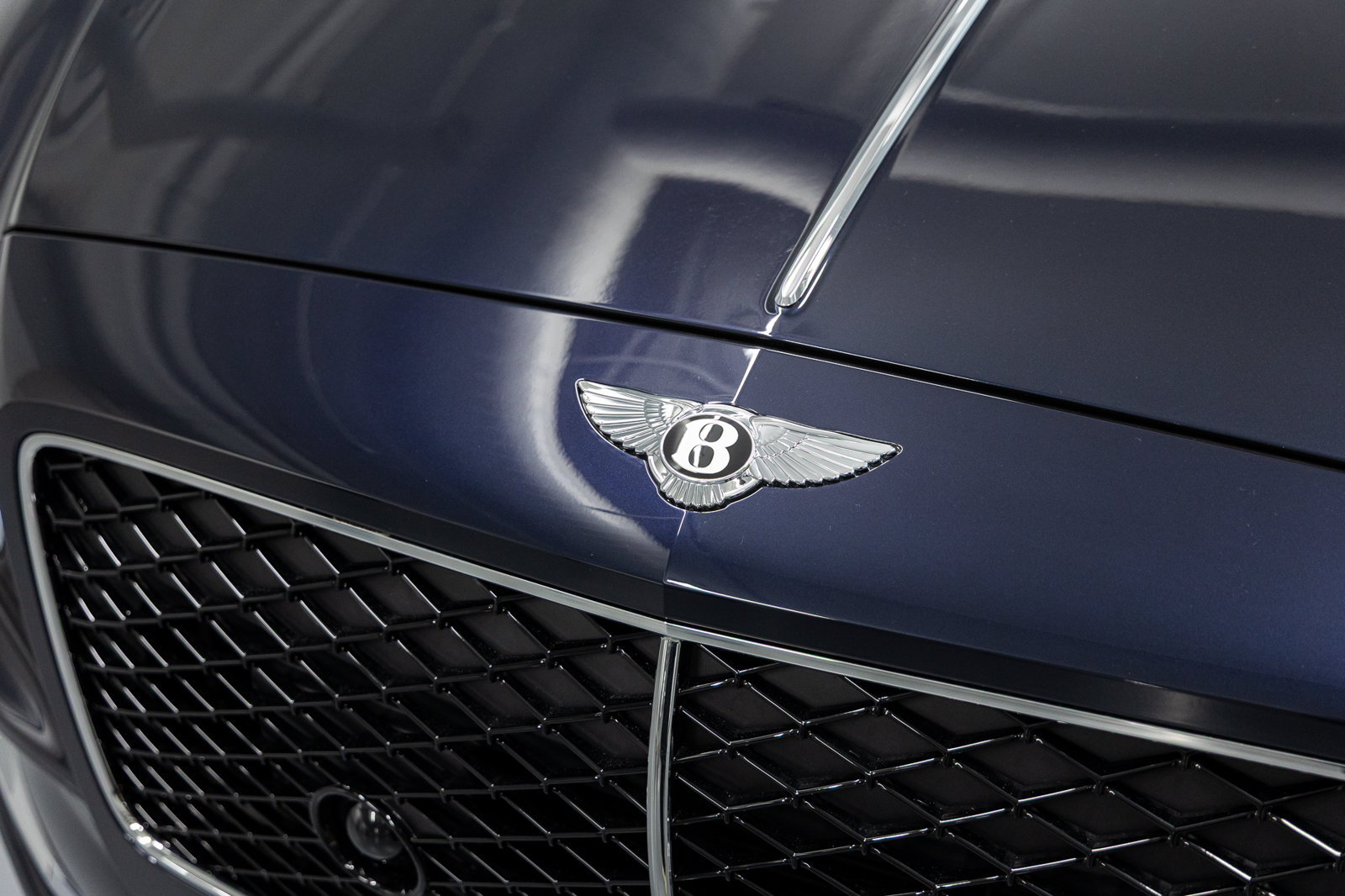 Certified 2026 Bentley Flying Spur V8 AWD/4WD image 12