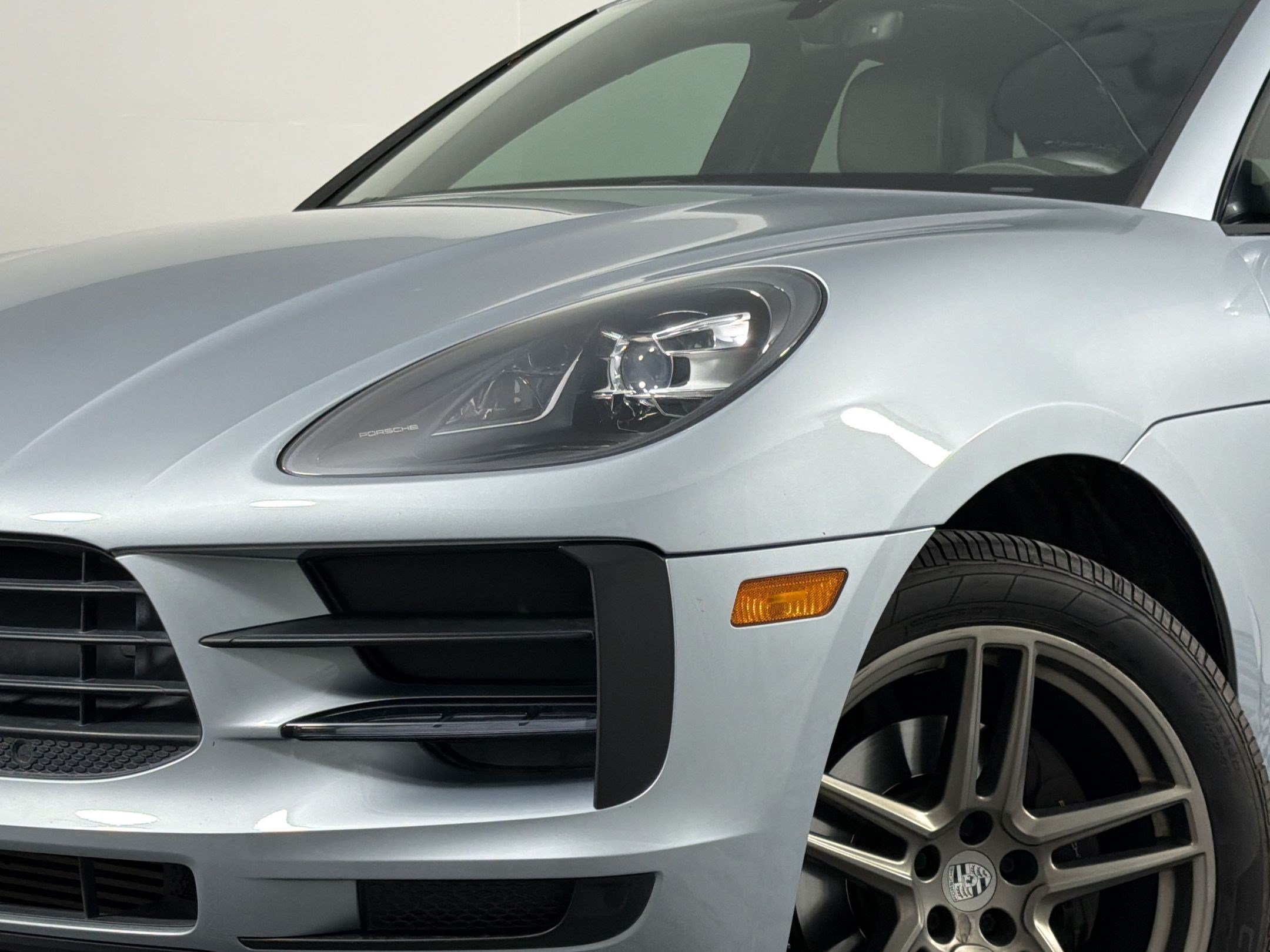 Used 2019 Porsche Macan AWD/4WD image 12