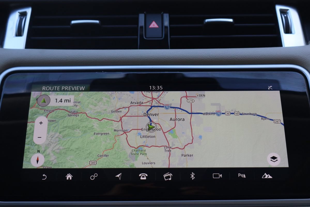 Used 2018 Land Rover Range Rover Sport SE AWD/4WD image 21