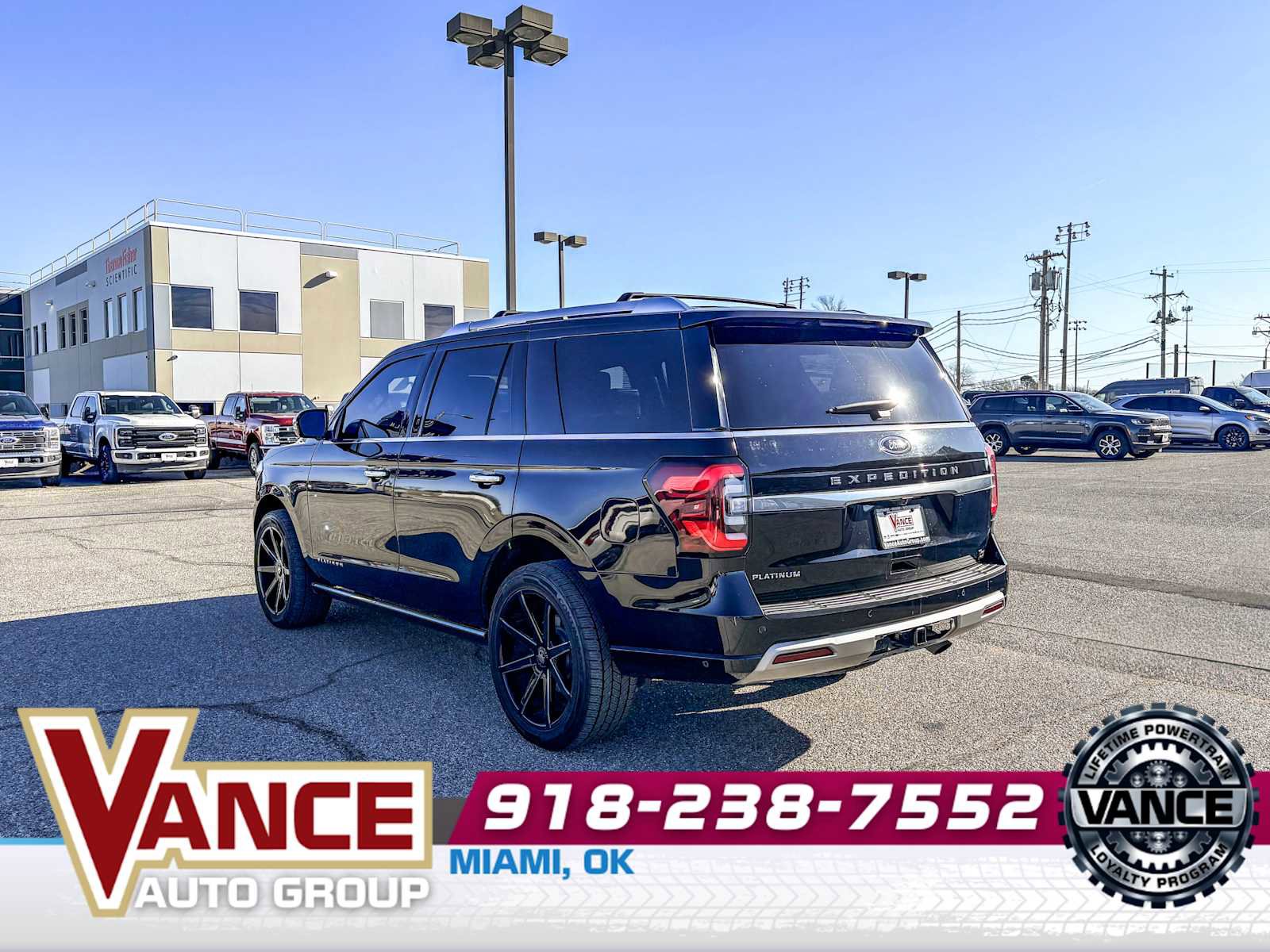 Used 2022 Ford Expedition Platinum AWD/4WD image 5