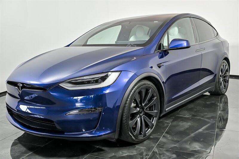 Used 2023 Tesla Model X AWD/4WD image 5