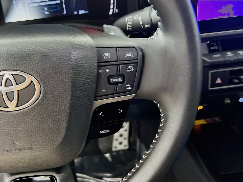 Used 2025 Toyota Camry SE w/ Multimedia Upgrade Package FWD image 17
