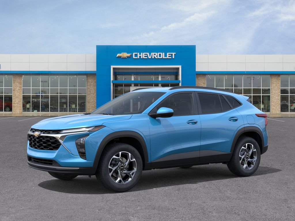New 2026 Chevrolet Trax LT w/ Driver Confidence Package FWD image 2