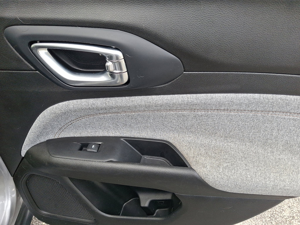 Certified 2022 Jeep Compass Latitude image 13