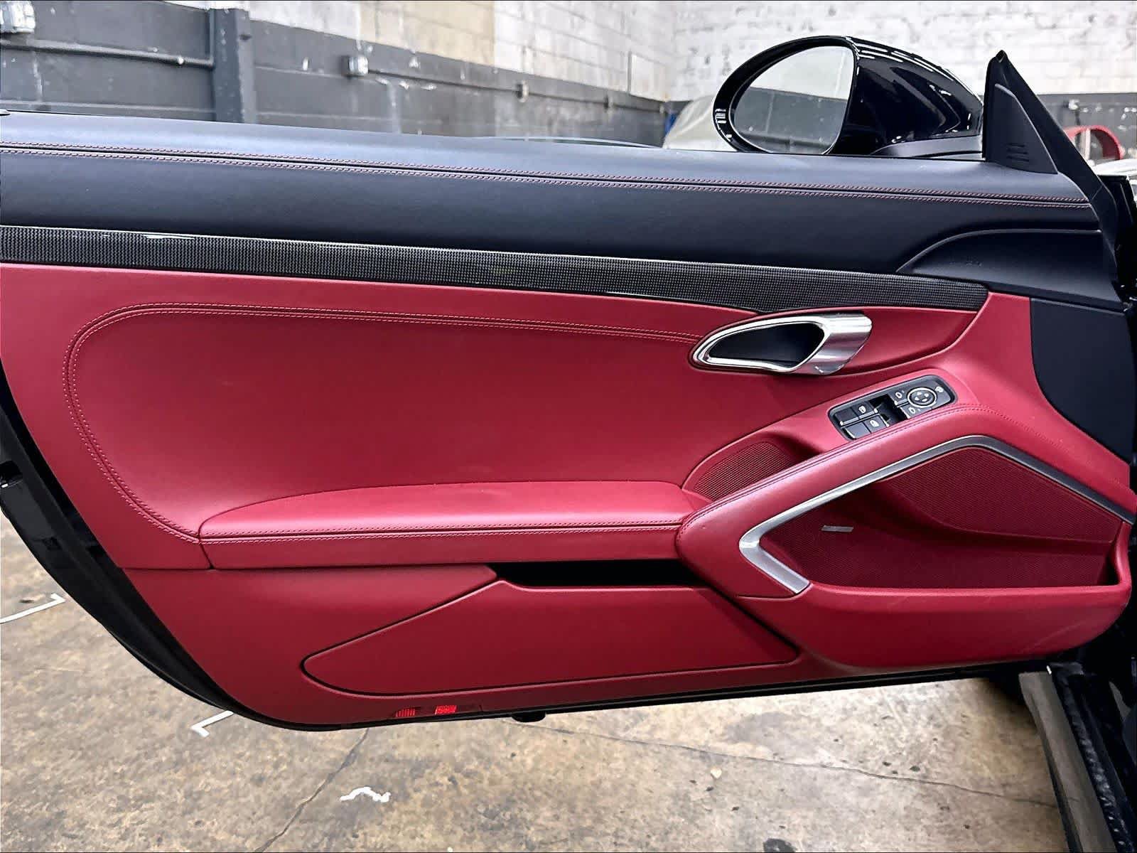 Used 2024 Porsche 718 Boxster RWD image 26