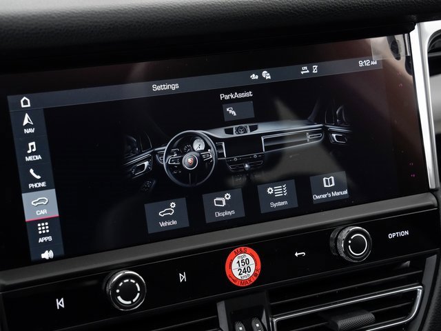 Certified 2025 Porsche Macan image 18