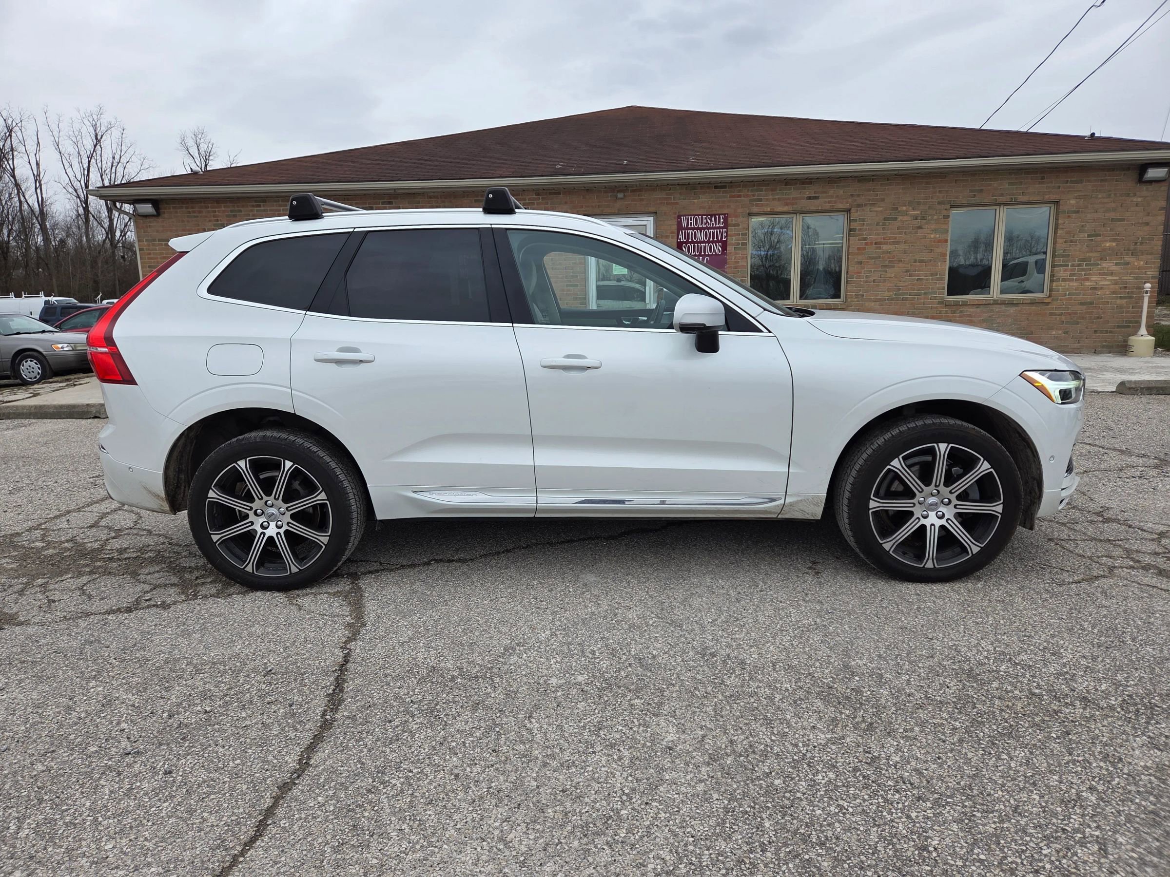 Used 2018 Volvo XC60 T8 Inscription w/ Advanced Package image 6