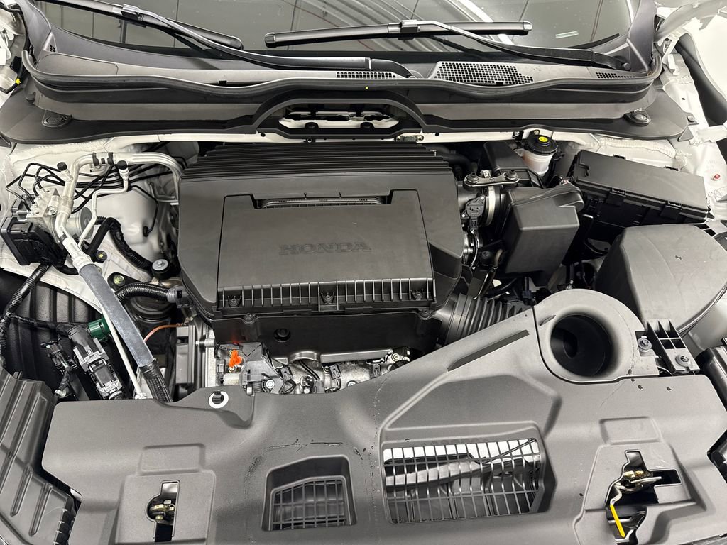 Used 2025 Honda Pilot Touring image 11