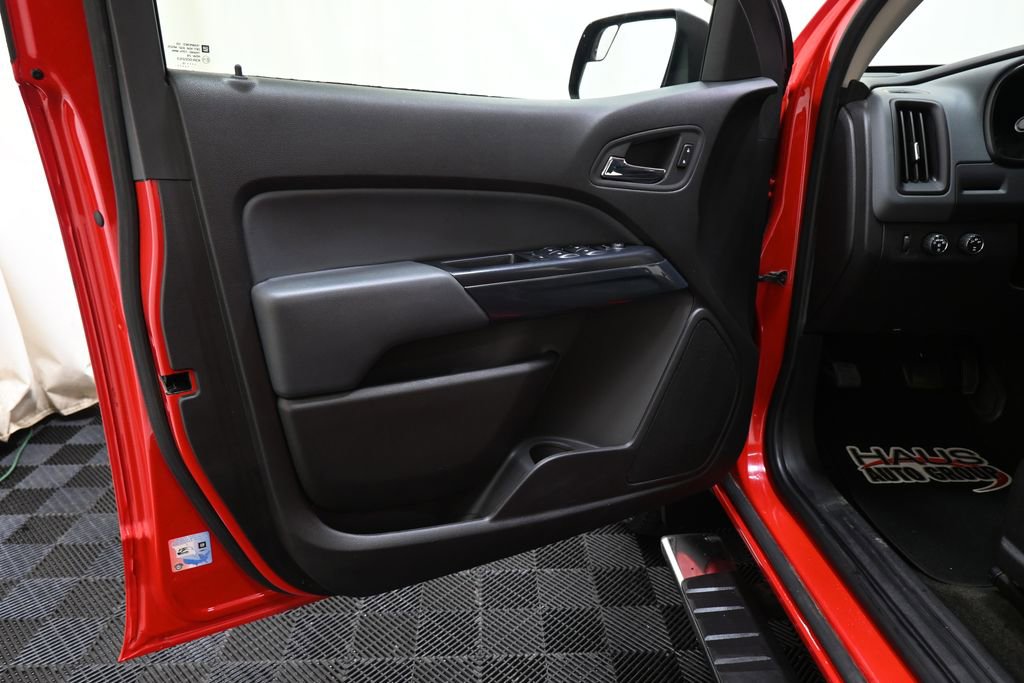 Used 2015 Chevrolet Colorado Z71 w/ LPO, Bed Protection Package image 19