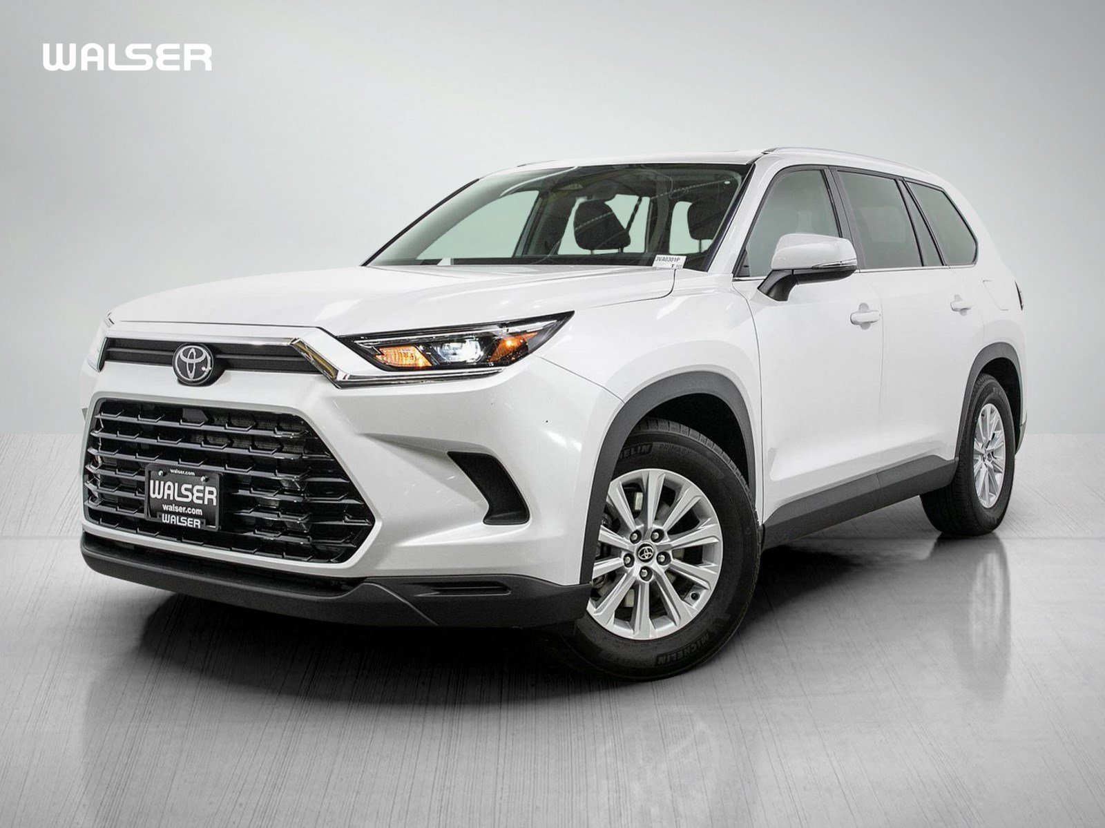 Used 2025 Toyota Grand Highlander AWD image 1