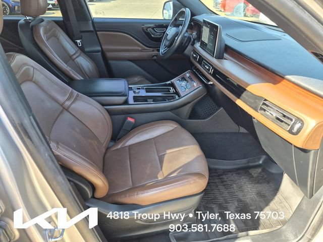 Used 2021 Lincoln Aviator Reserve w/ Elements Package Plus RWD image 10