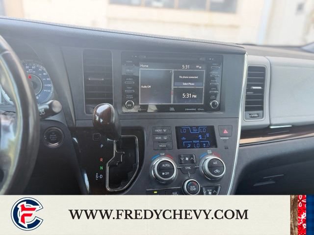 Used 2019 Toyota Sienna Limited Premium w/ Carpet Mat Package FWD image 11