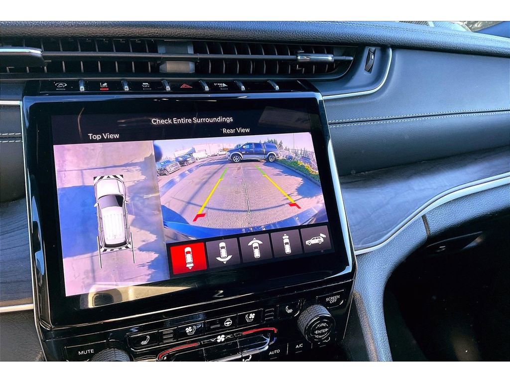 Used 2024 Jeep Grand Cherokee L Limited w/ Luxury Tech Group II image 21