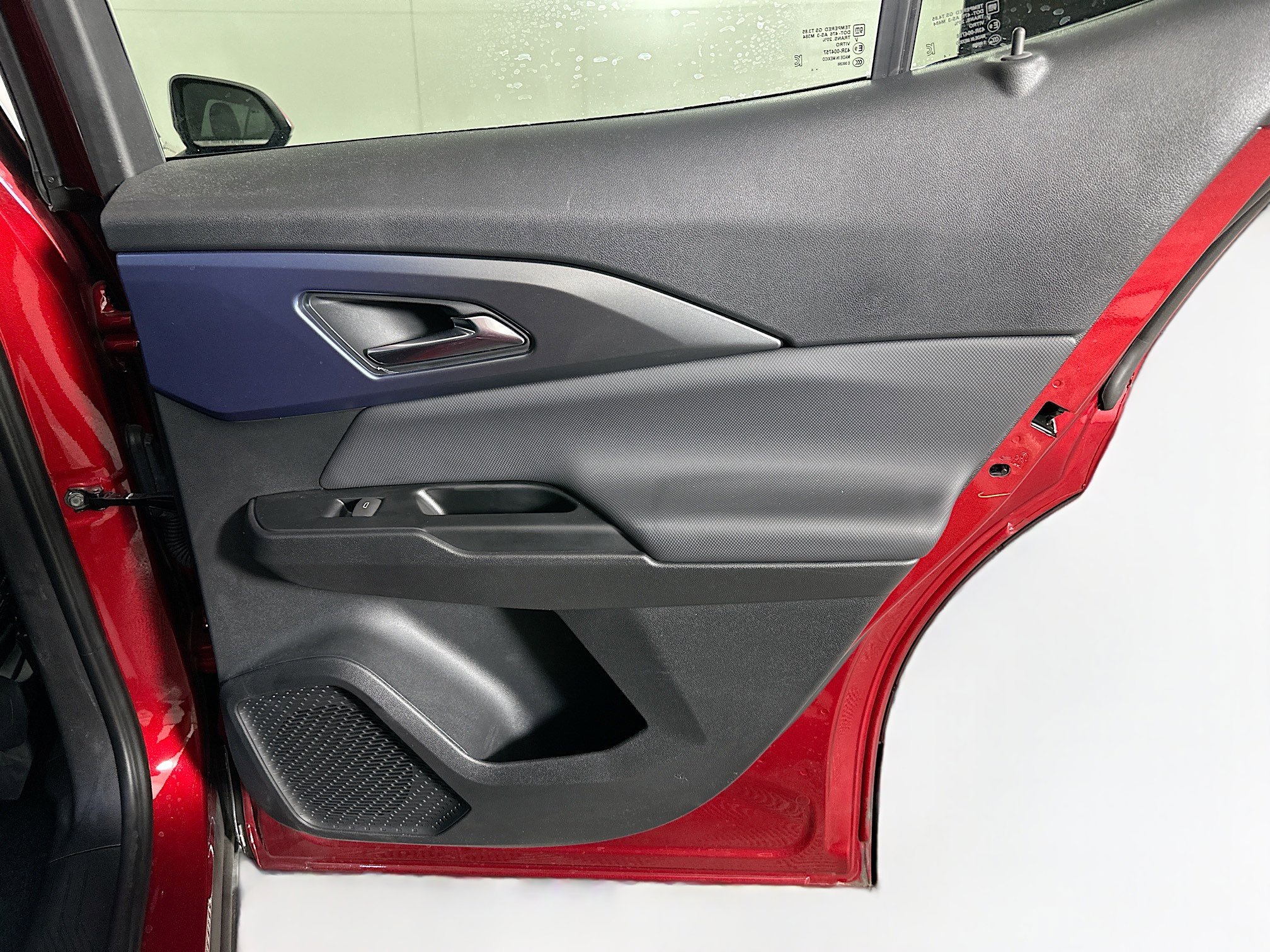 Used 2024 Chevrolet Equinox EV LT image 30